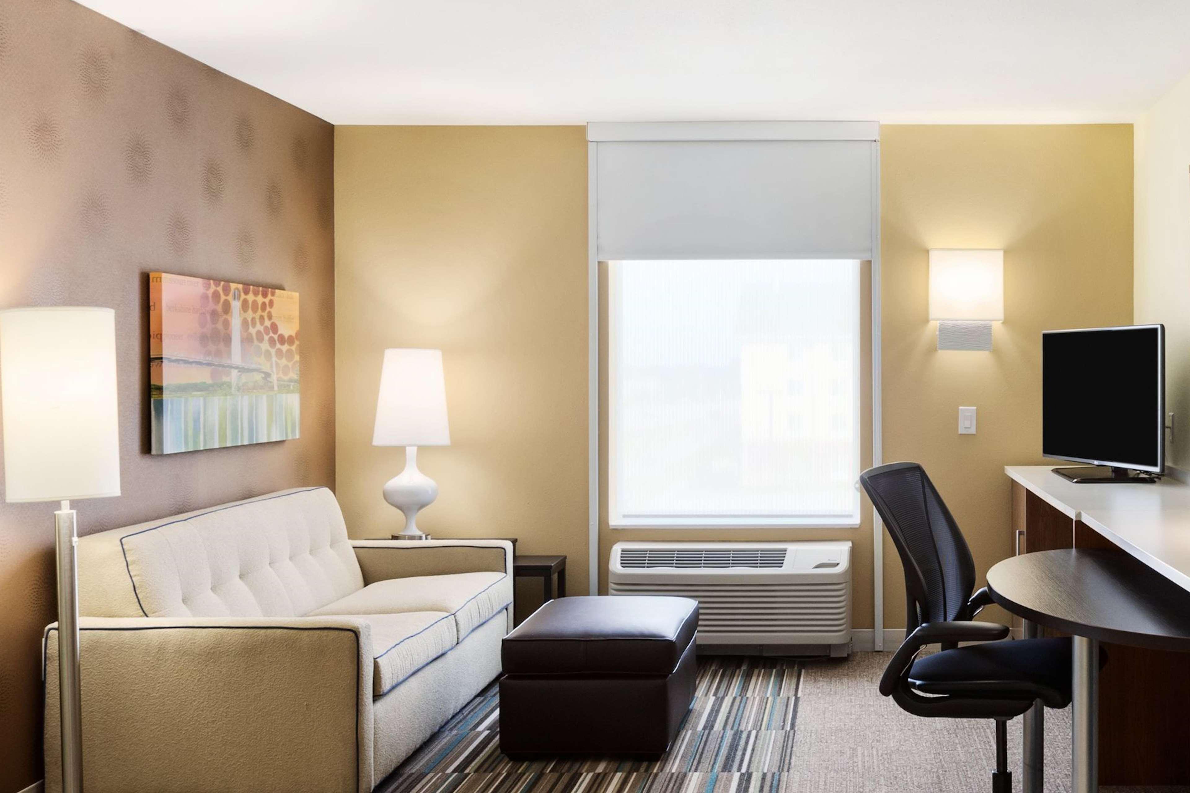 Home2 Suites By Hilton Omaha West Экстерьер фото