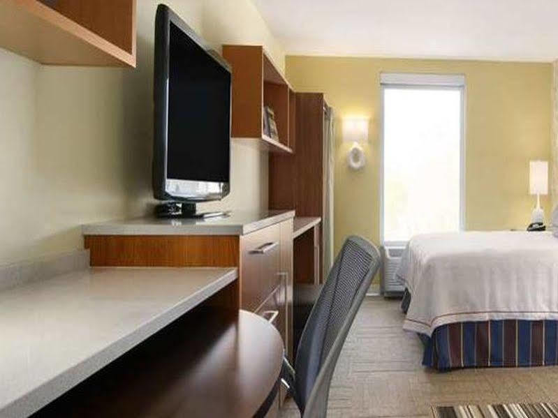 Home2 Suites By Hilton Omaha West Экстерьер фото