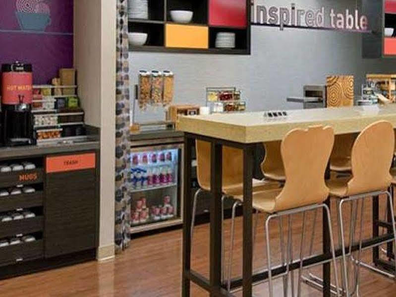 Home2 Suites By Hilton Omaha West Экстерьер фото